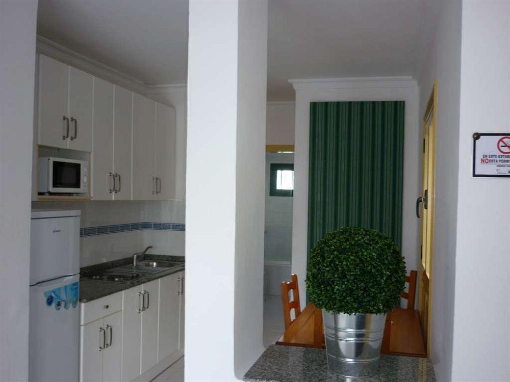 Apartamentos El Guarapo Costa Teguise Eksteriør billede
