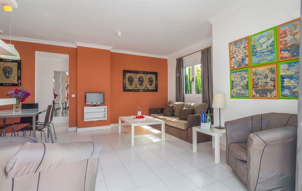 Apartamentos El Guarapo Costa Teguise Eksteriør billede